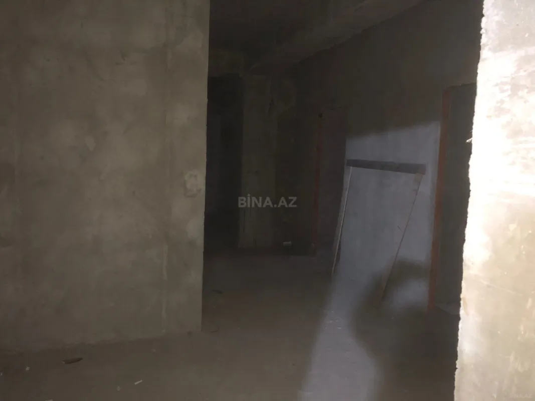 Satılır 3 otaqlı mənzil 157 m²