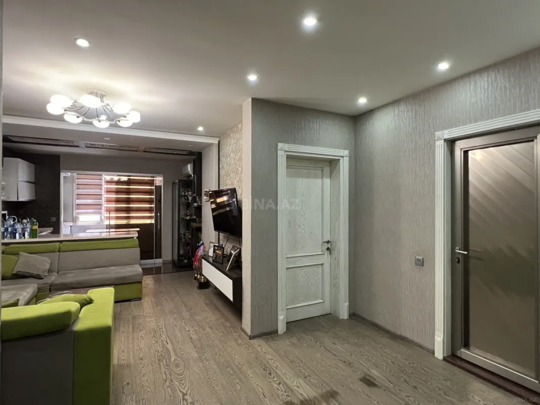 Satılır 2 otaqlı mənzil 68 m²