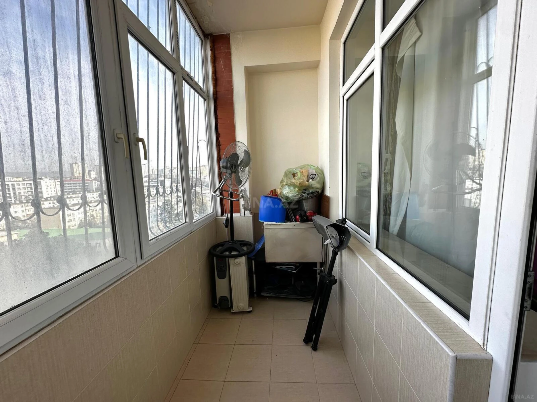Satılır 3 otaqlı mənzil 125 m²