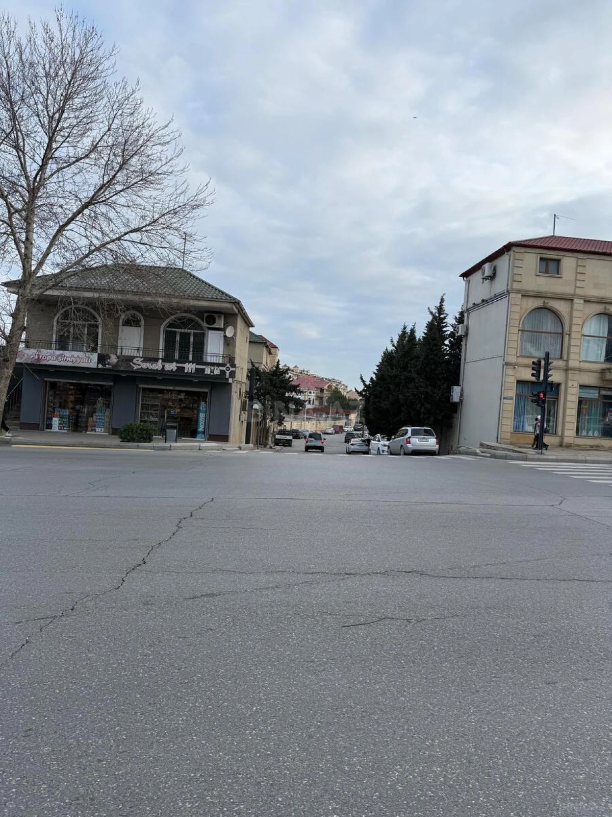 Kirayə verilir 11 otaqlı həyət evi 730 m²