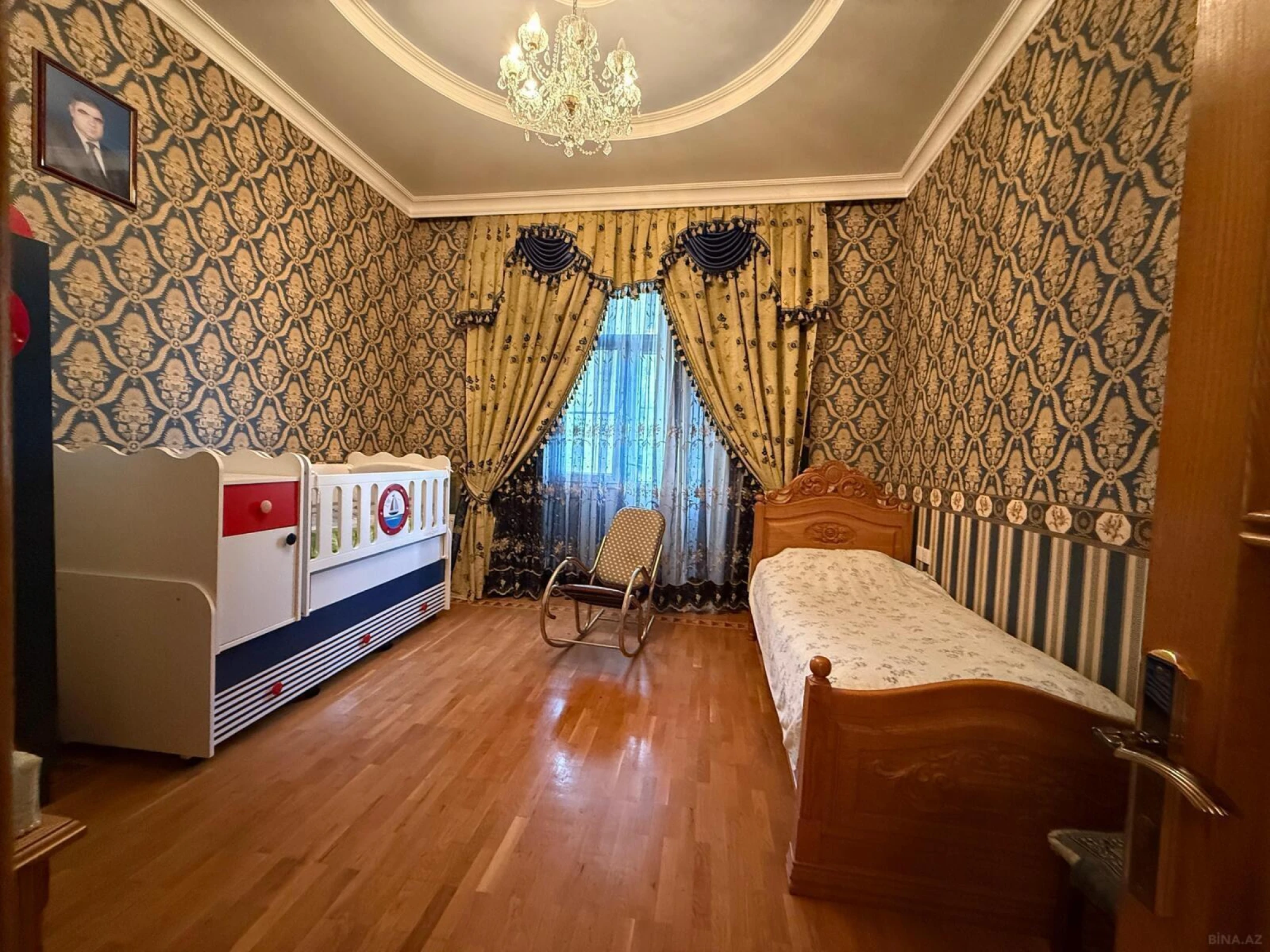 Kirayə verilir 11 otaqlı həyət evi 730 m²