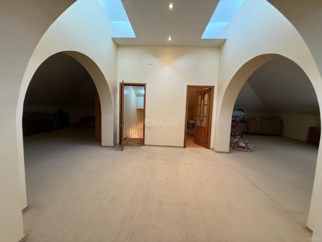 Kirayə verilir 11 otaqlı həyət evi 730 m²