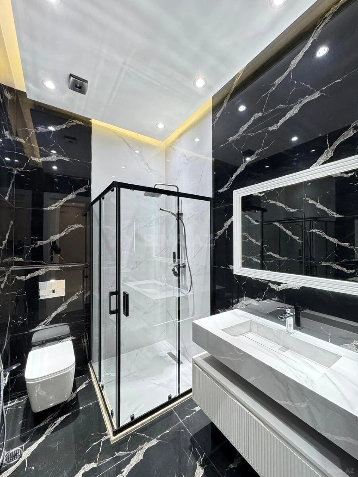 Satılır 4 otaqlı həyət evi 170 m²