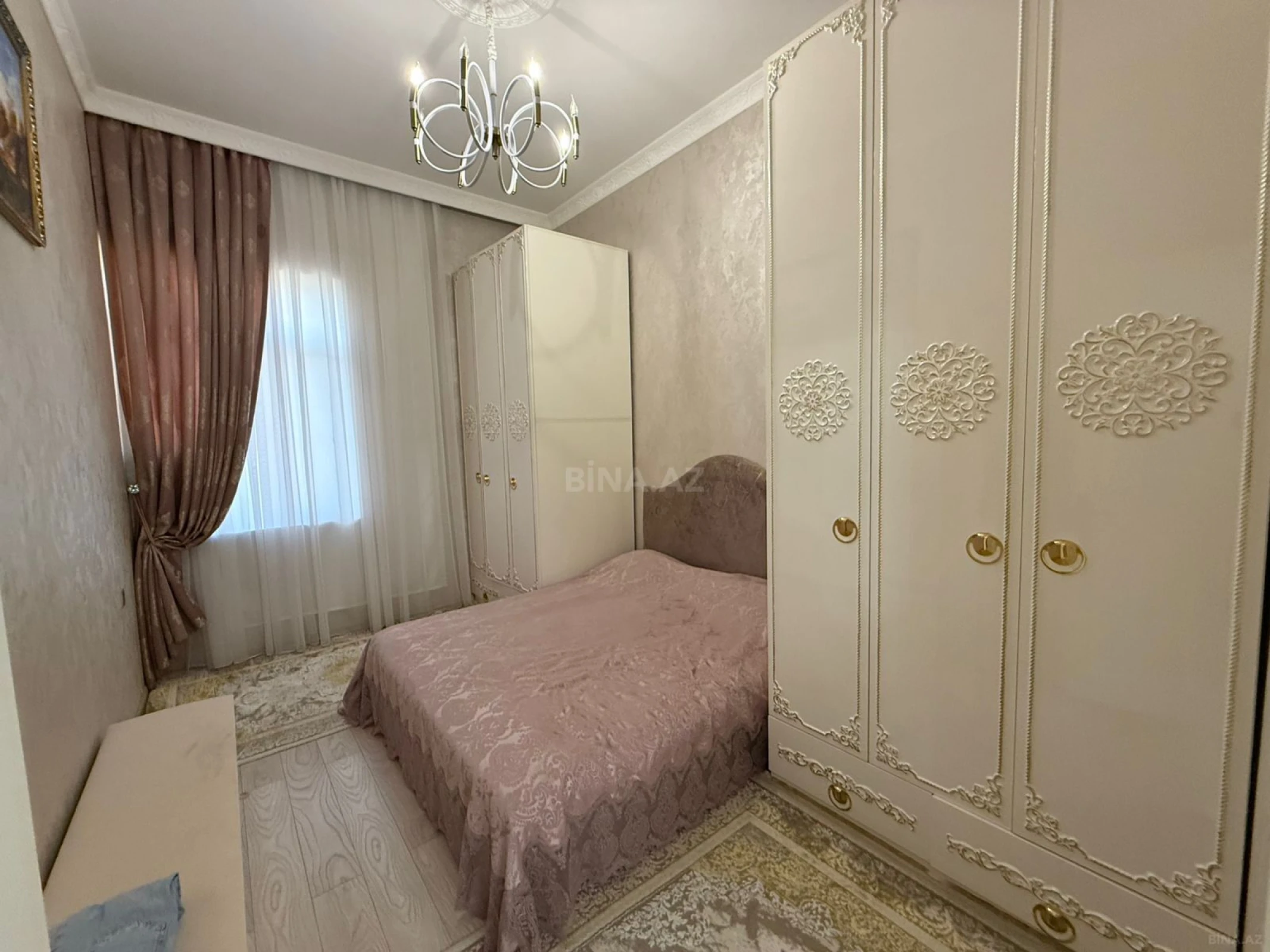 Satılır 4 otaqlı həyət evi 200 m²