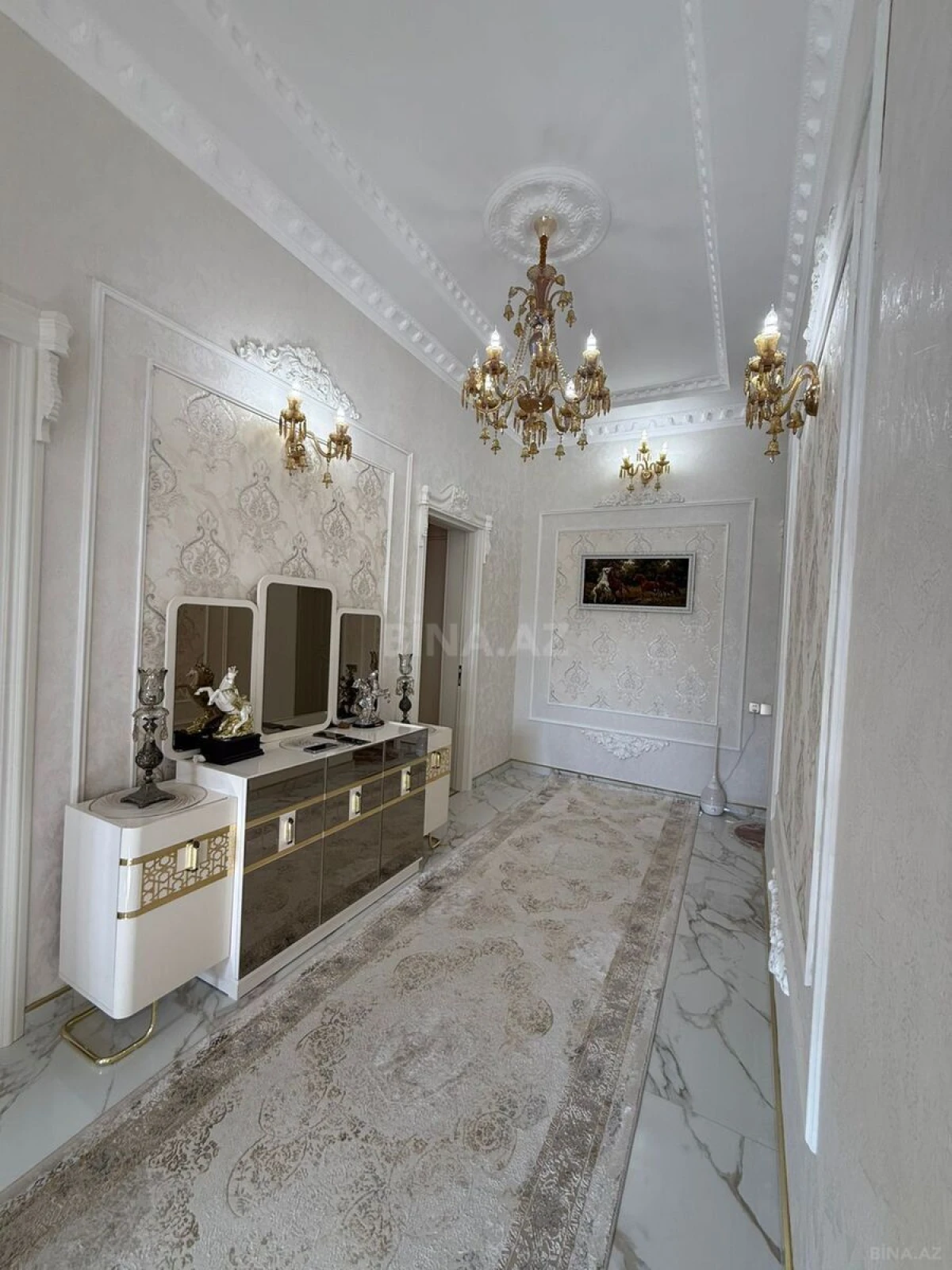 Satılır 4 otaqlı həyət evi 200 m²