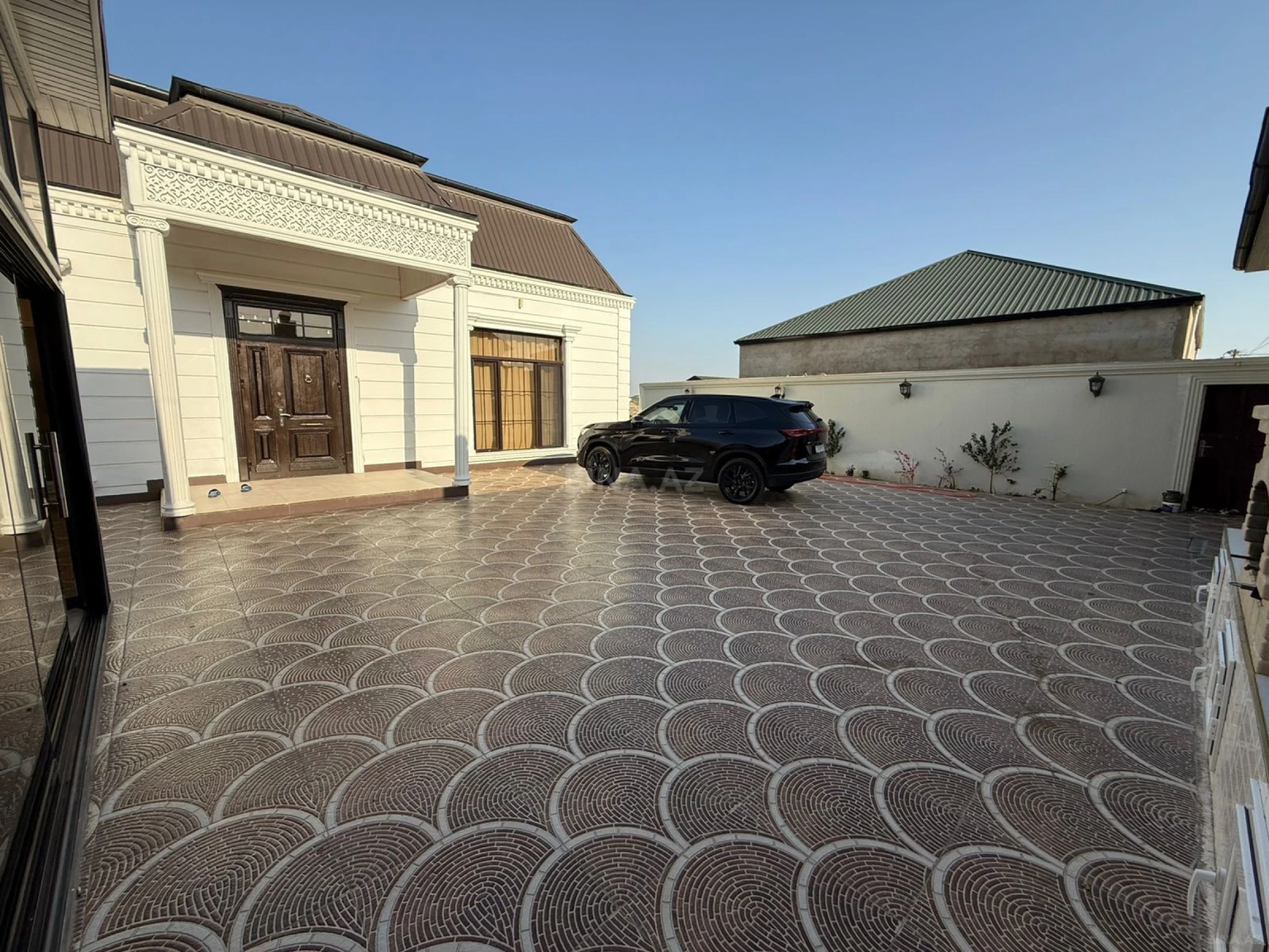 Satılır 4 otaqlı həyət evi 200 m²