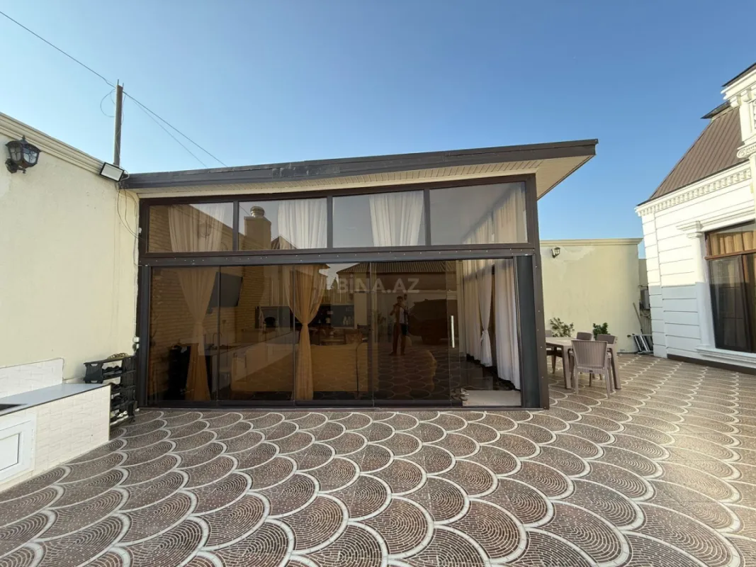 Satılır 4 otaqlı həyət evi 200 m²