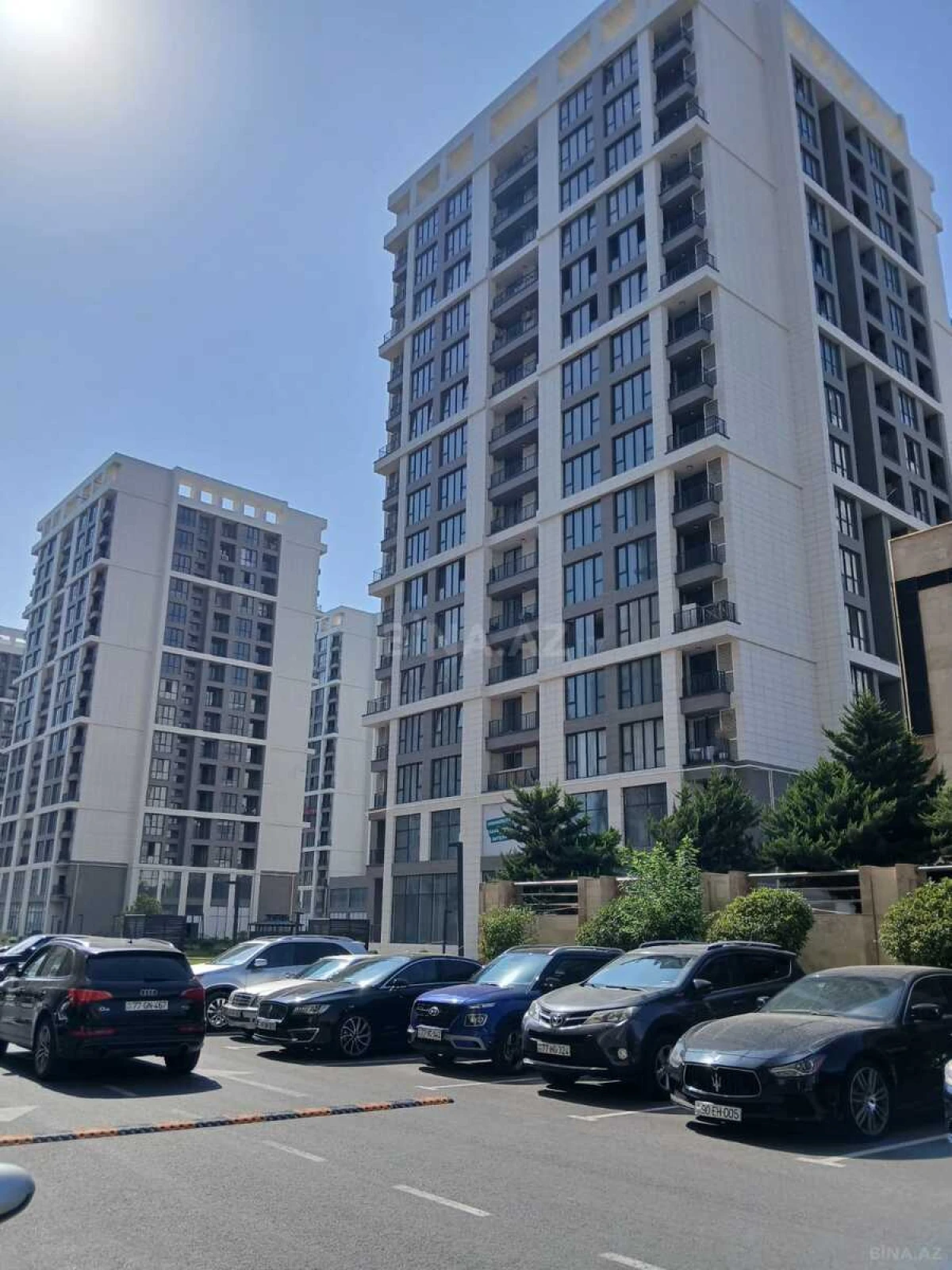 Satılır 1 otaqlı mənzil 71.5 m²