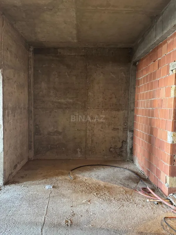 Satılır 1 otaqlı mənzil 71.5 m²