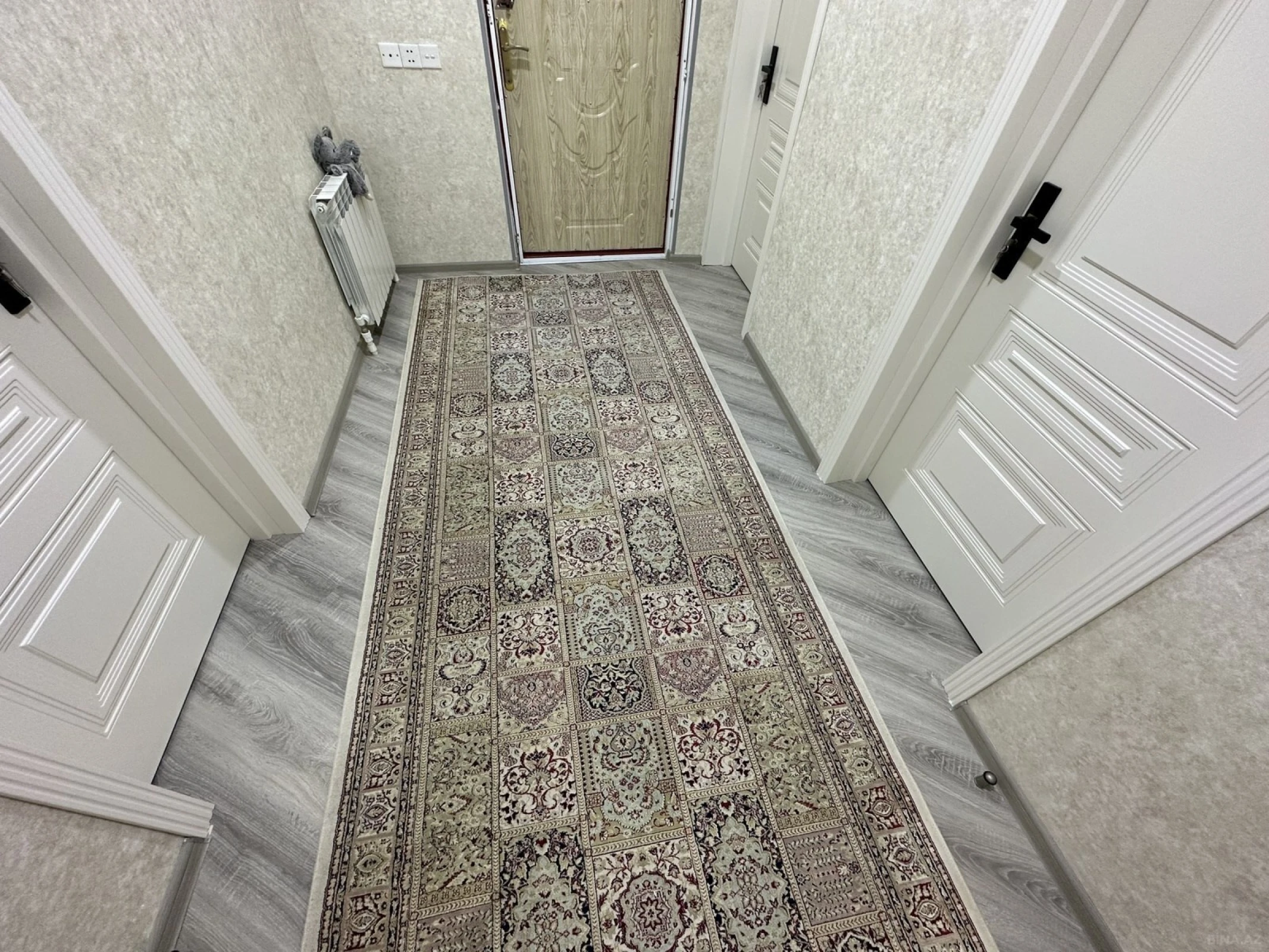 Satılır 5 otaqlı həyət evi 180 m²