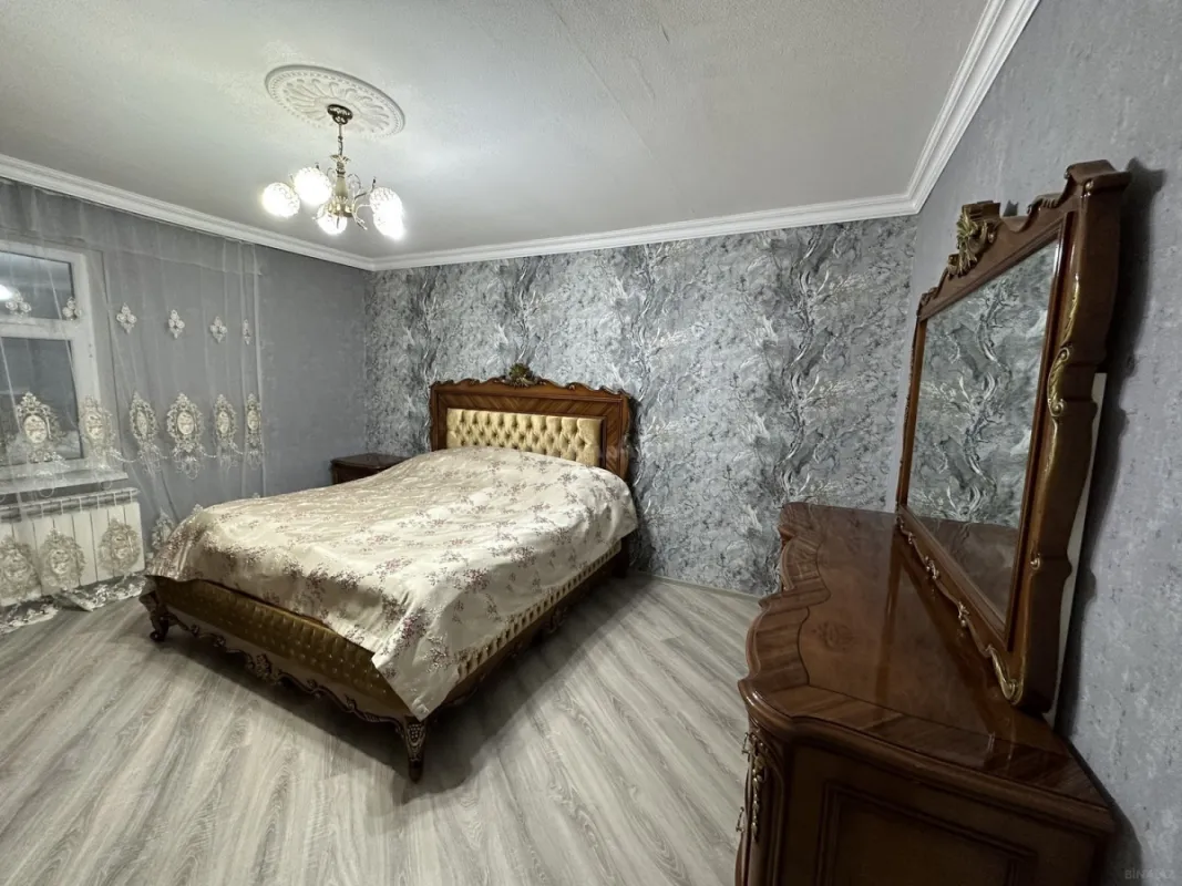 Satılır 5 otaqlı həyət evi 180 m²