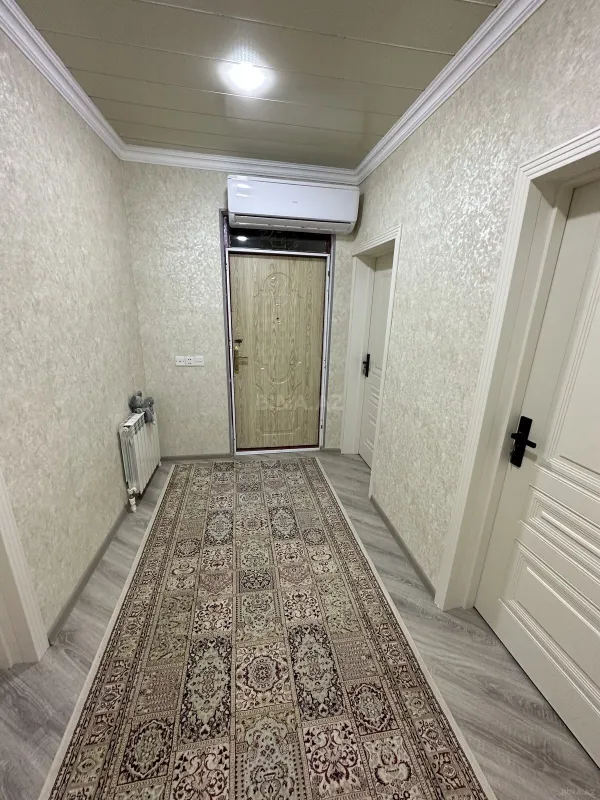Satılır 5 otaqlı həyət evi 180 m²