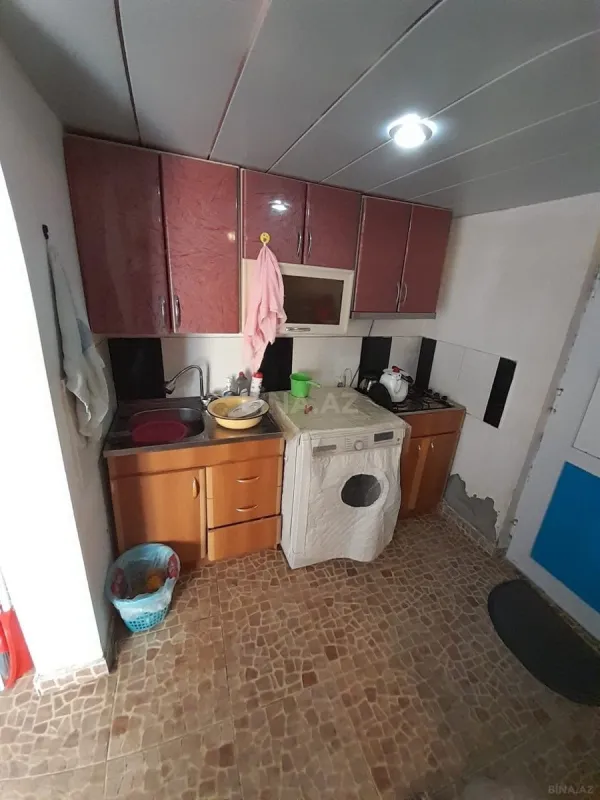 Satılır 5 otaqlı həyət evi 180 m²
