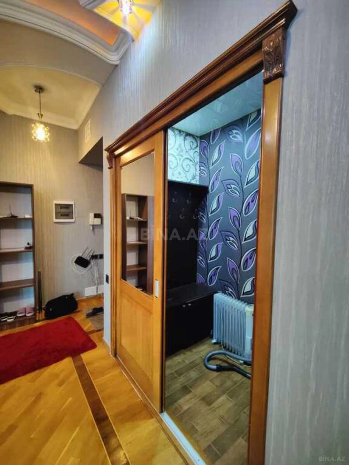 Kirayə verilir 4 otaqlı mənzil 200 m²