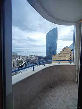 Kirayə verilir 4 otaqlı mənzil 200 m²