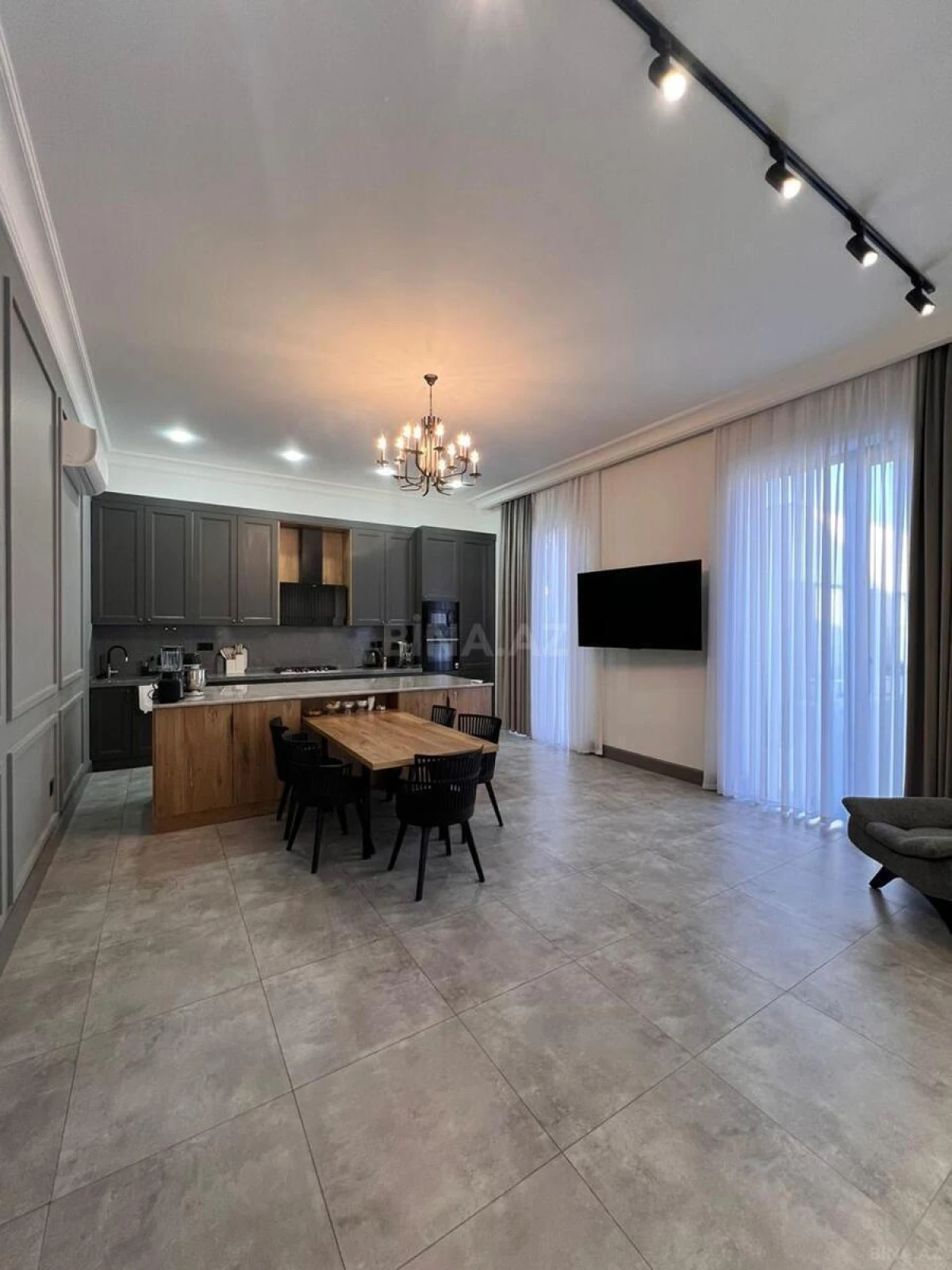 Kirayə verilir 5 otaqlı həyət evi 400 m²