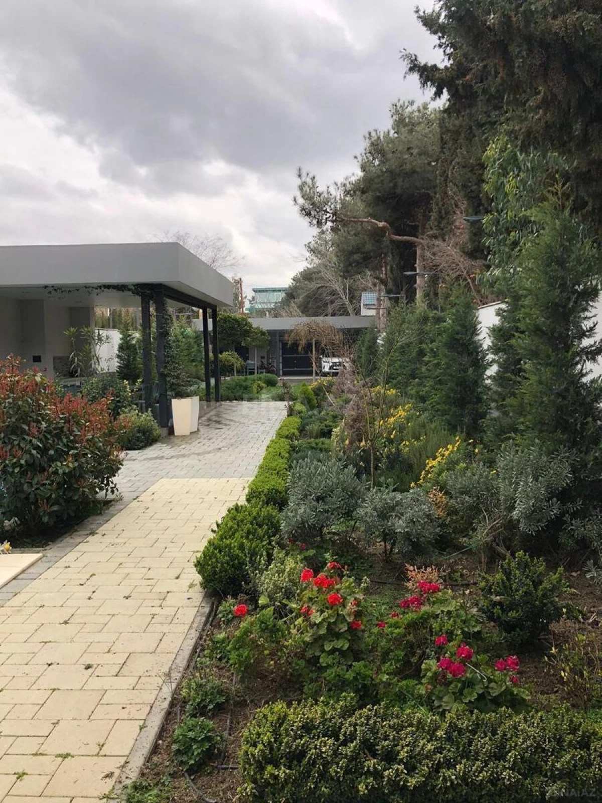 Kirayə verilir 4 otaqlı həyət evi 280 m²