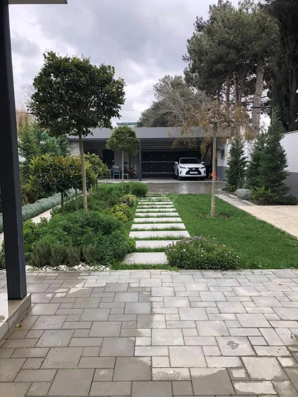Kirayə verilir 4 otaqlı həyət evi 280 m²