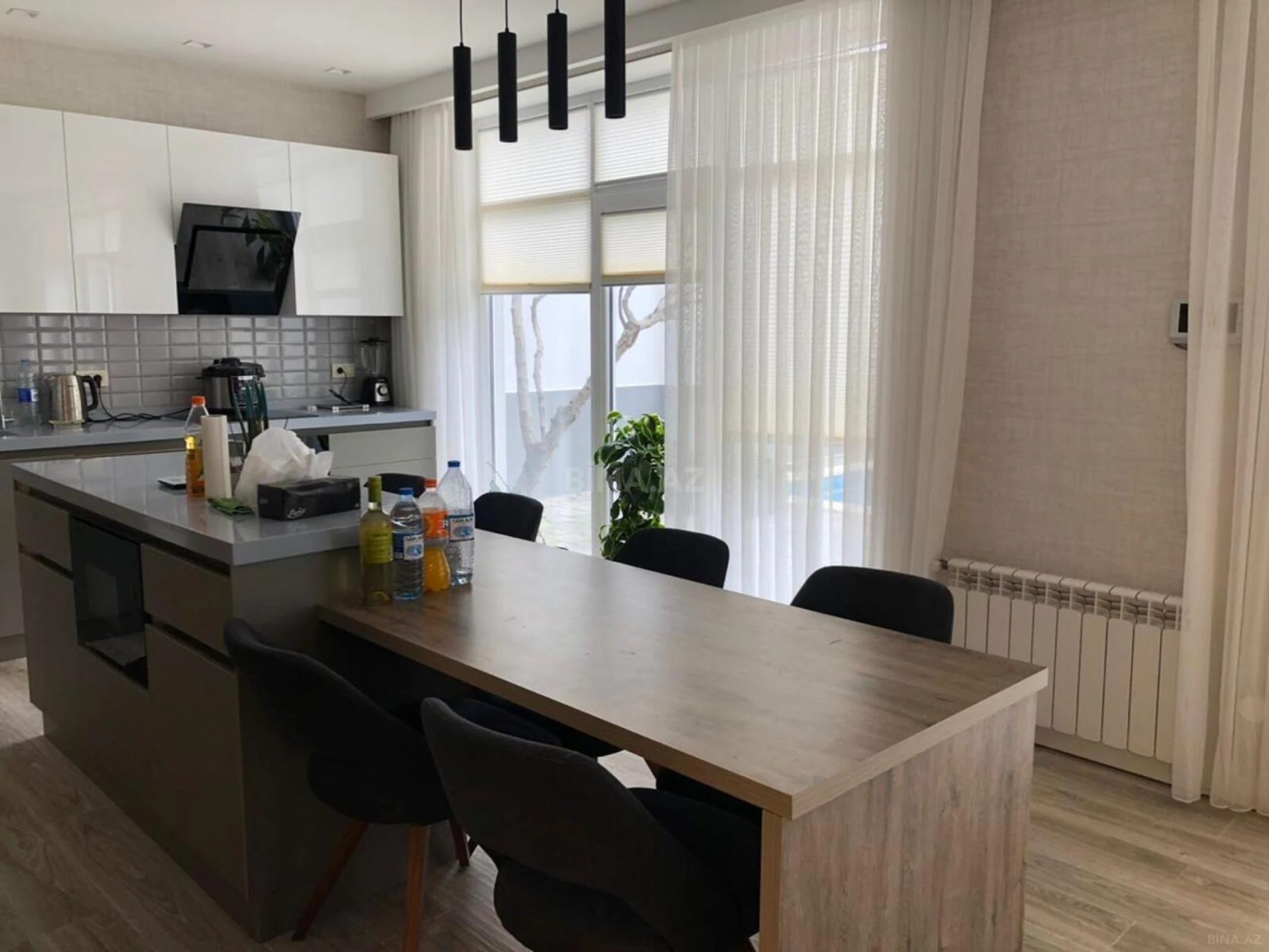 Kirayə verilir 4 otaqlı həyət evi 280 m²