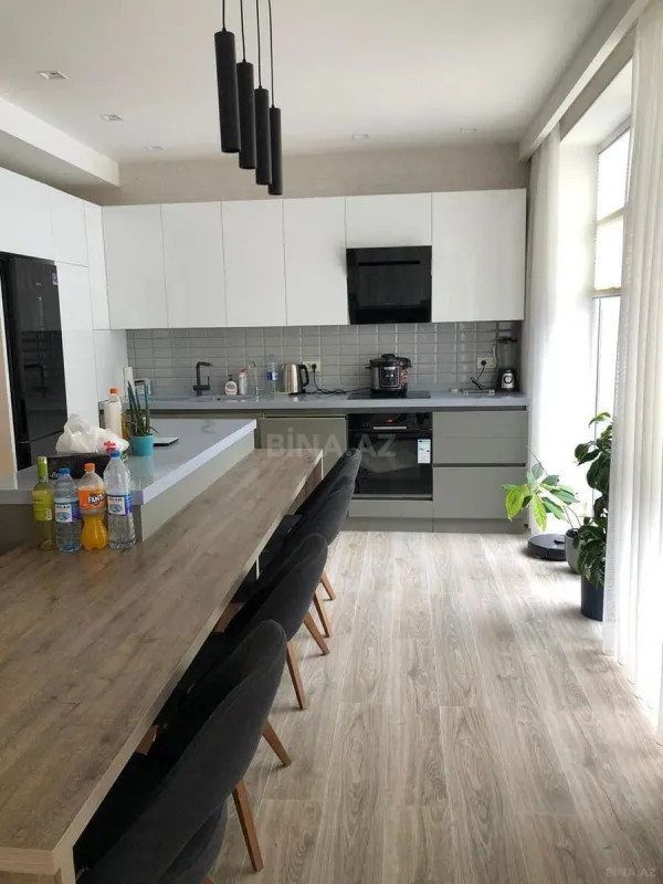 Kirayə verilir 4 otaqlı həyət evi 280 m²