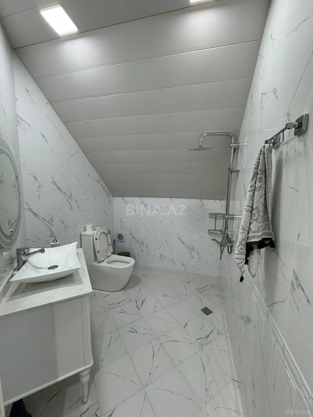 Kirayə verilir 5 otaqlı həyət evi 300 m²