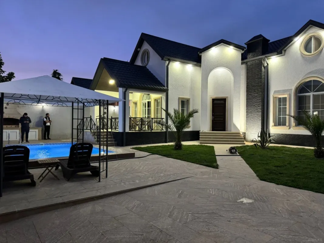 Kirayə verilir 5 otaqlı həyət evi 300 m²