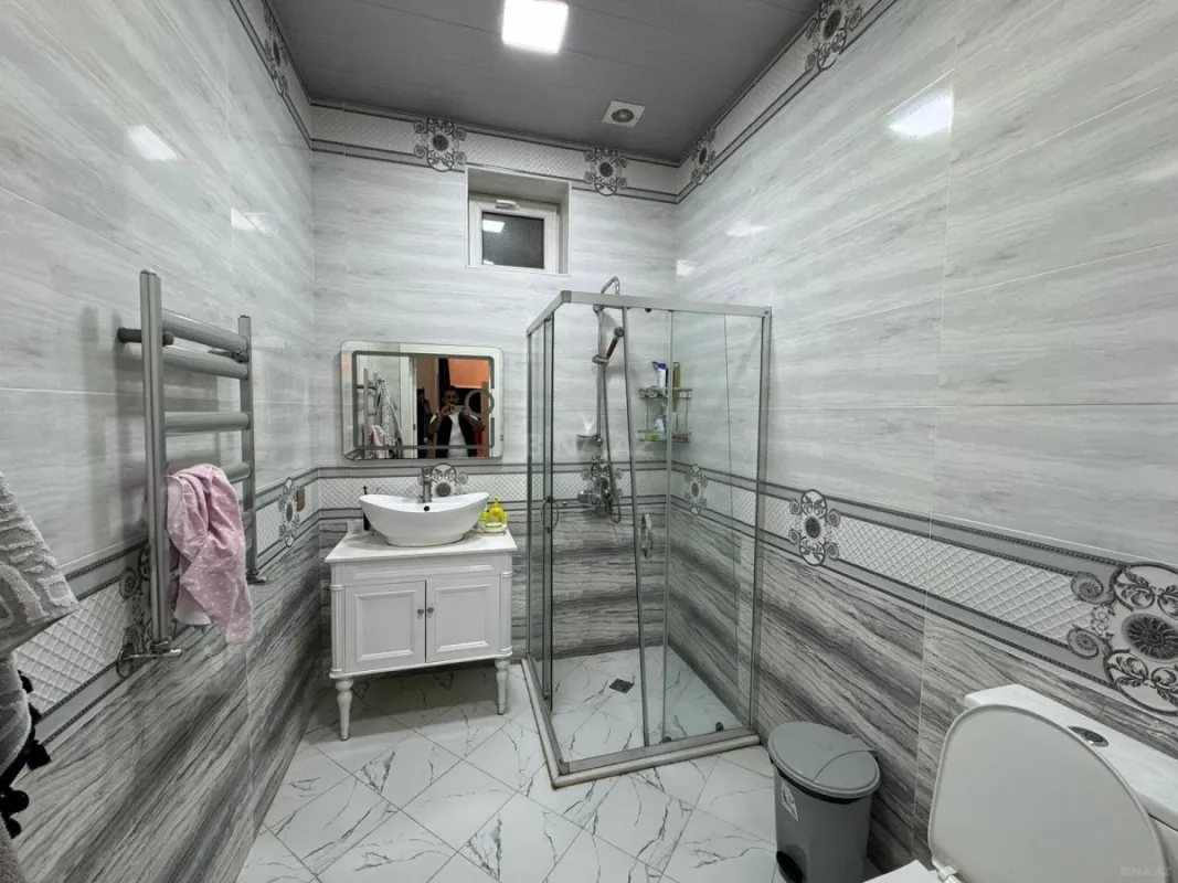 Kirayə verilir 5 otaqlı həyət evi 300 m²
