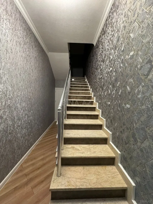 Kirayə verilir 5 otaqlı həyət evi 300 m²