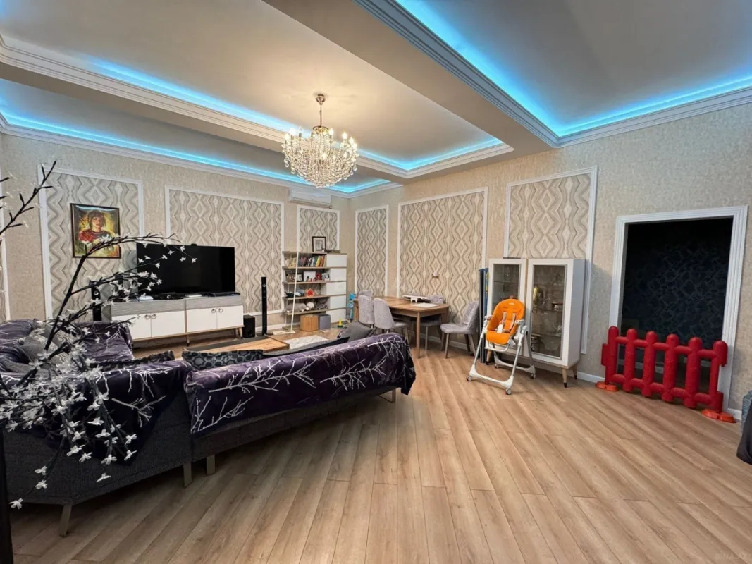 Kirayə verilir 5 otaqlı həyət evi 300 m²