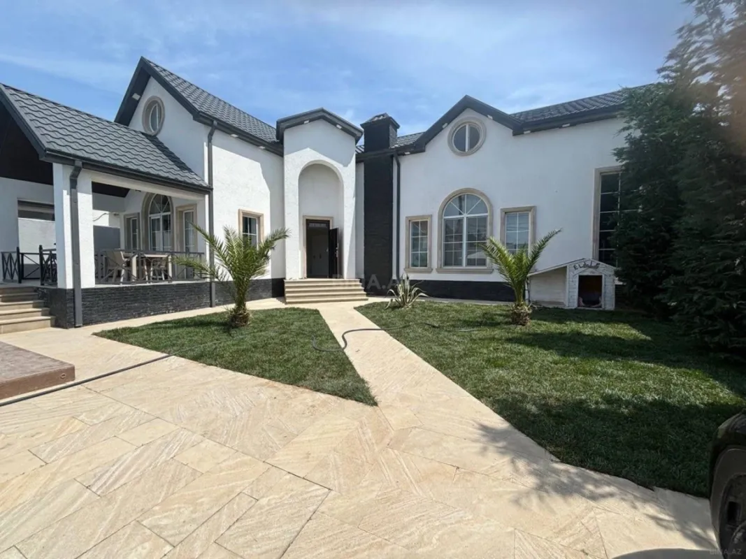 Kirayə verilir 5 otaqlı həyət evi 300 m²