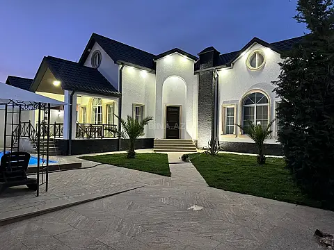 Kirayə verilir 5 otaqlı həyət evi 300 m²