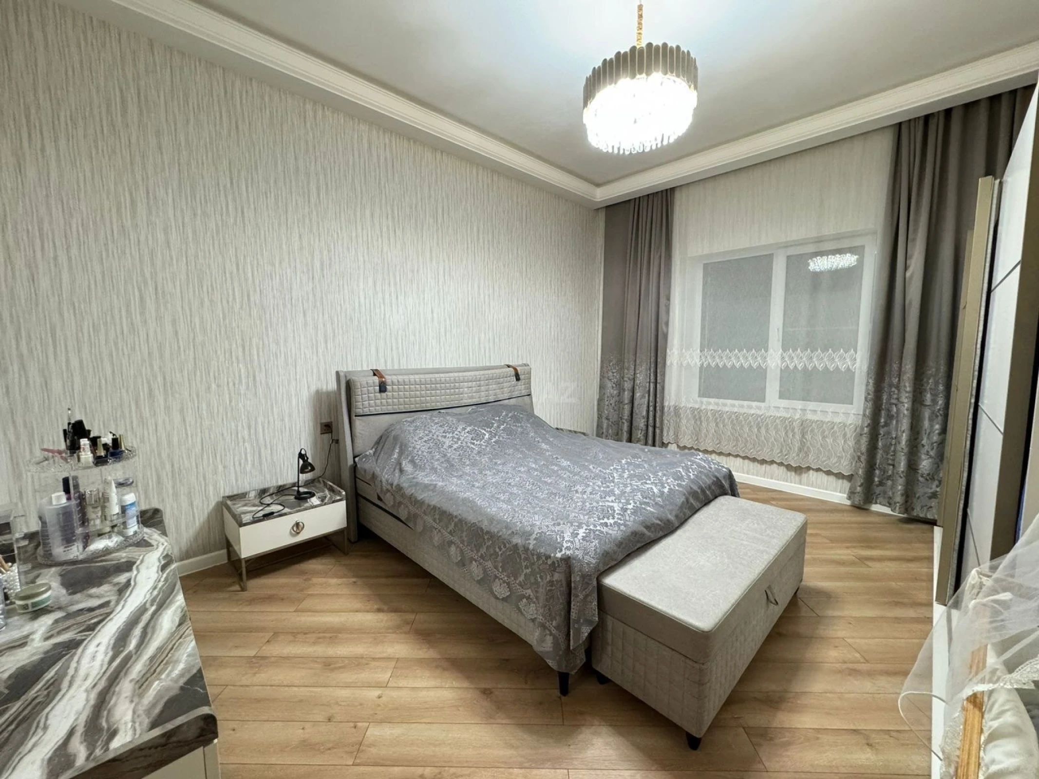 Kirayə verilir 5 otaqlı həyət evi 300 m²
