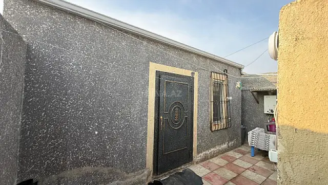 Satılır 2 otaqlı həyət evi 60 m²