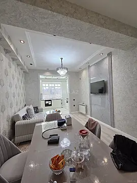 Satılır 2 otaqlı mənzil 71 m²