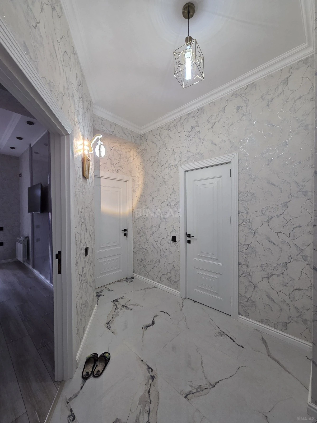 Satılır 2 otaqlı mənzil 71 m²