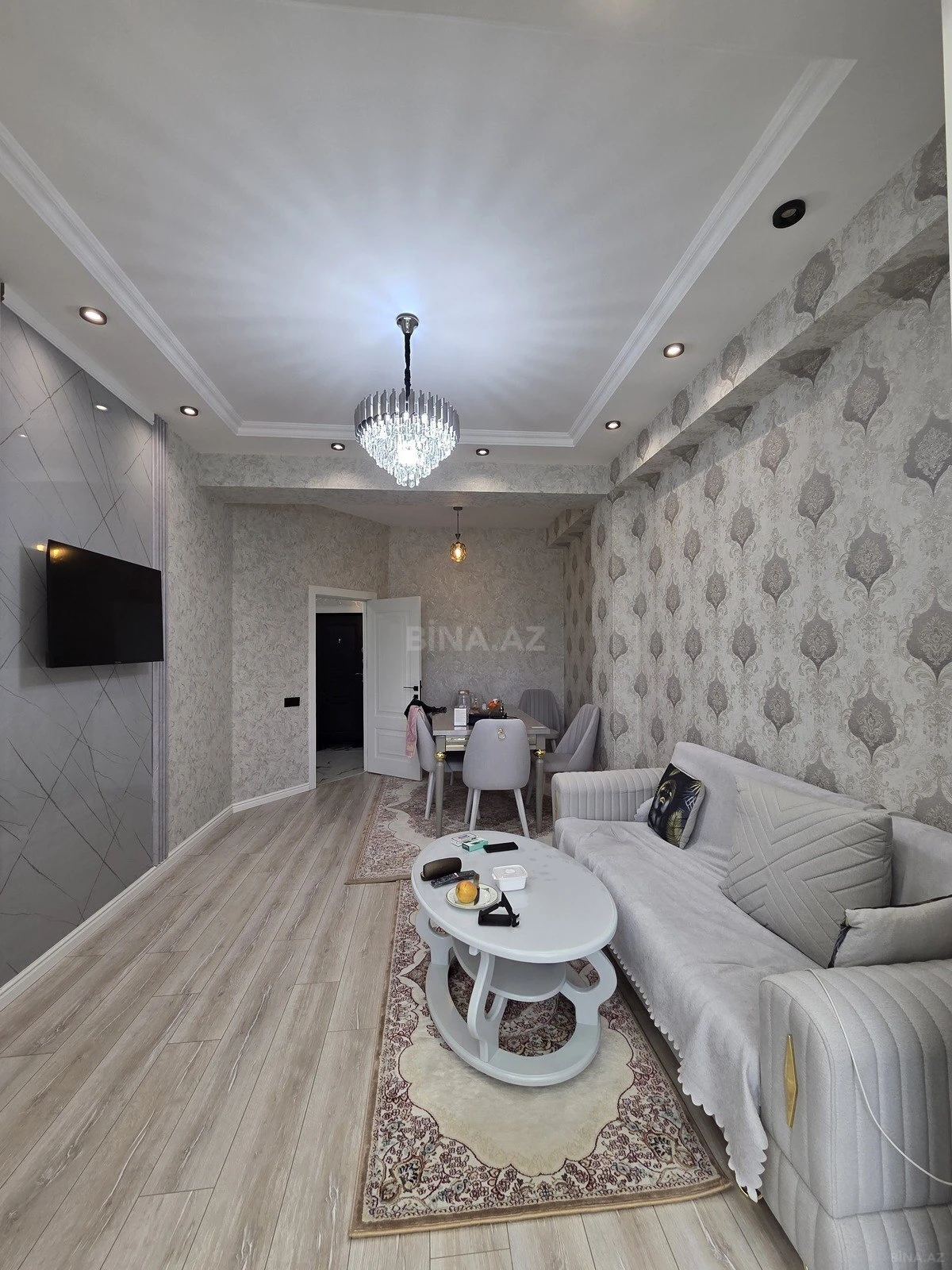 Satılır 2 otaqlı mənzil 71 m²