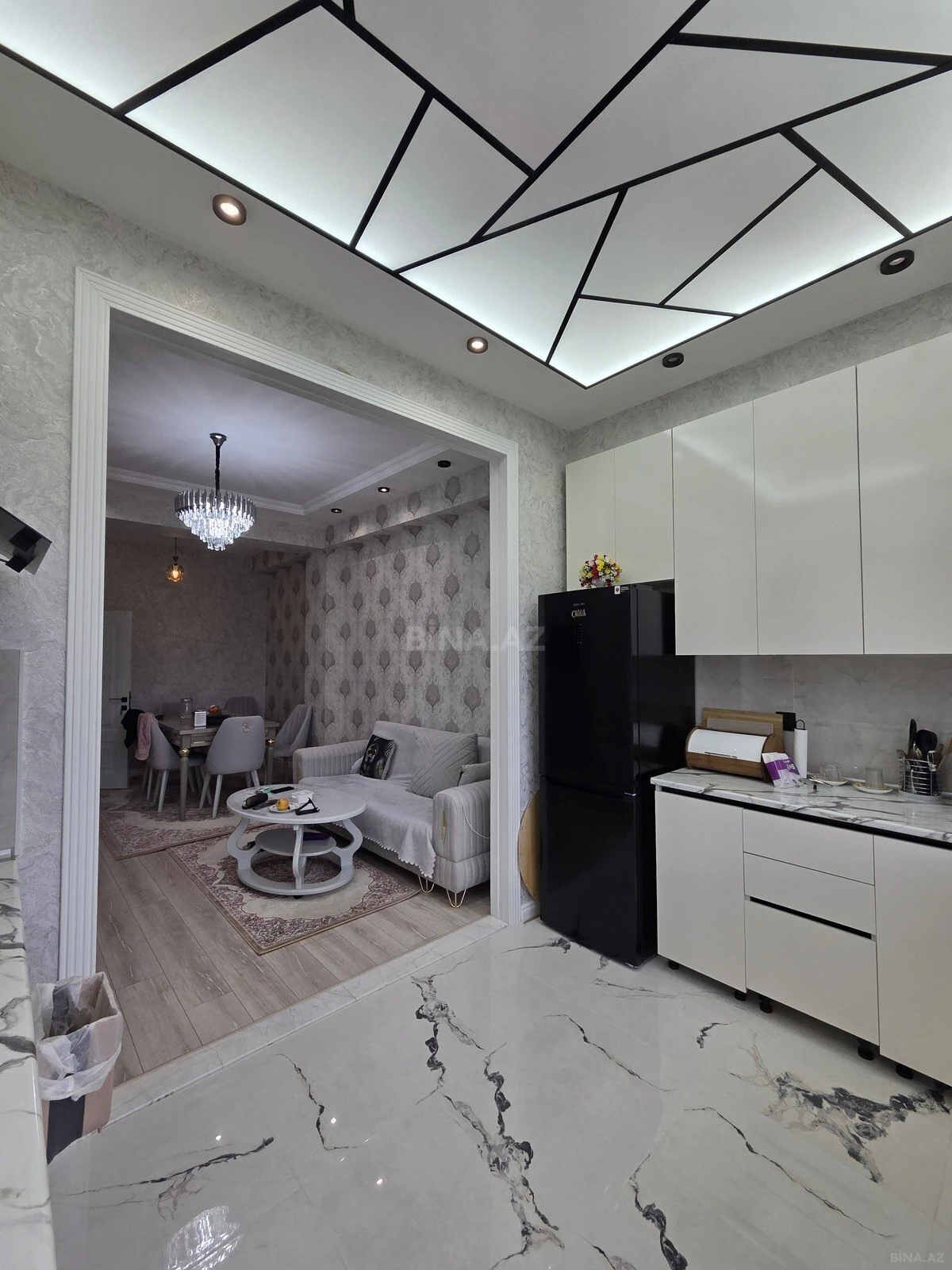 Satılır 2 otaqlı mənzil 71 m²