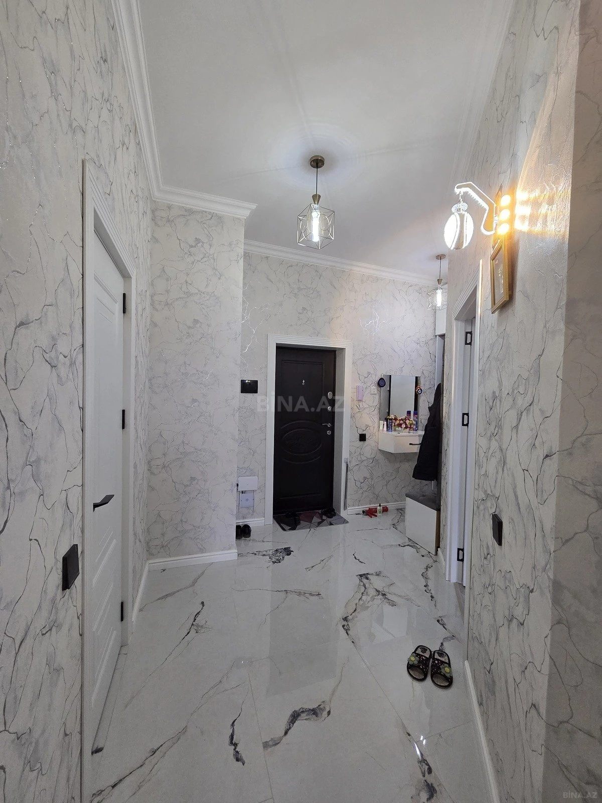 Satılır 2 otaqlı mənzil 71 m²