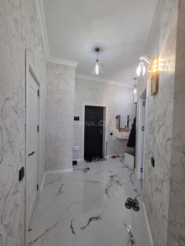 Satılır 2 otaqlı mənzil 71 m²