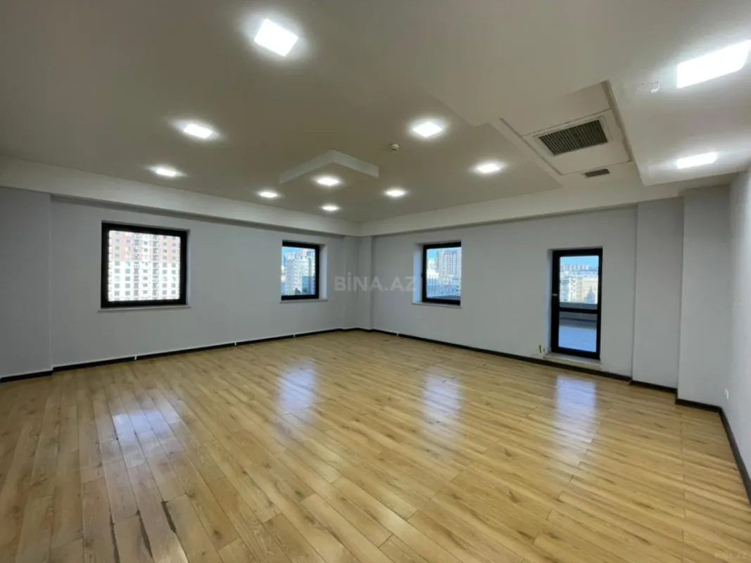 Kirayə verilir 4 otaqlı ofis 245 m²