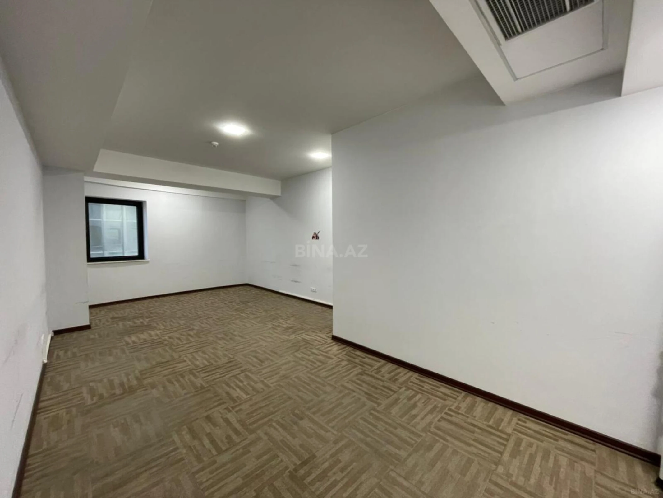 Kirayə verilir 4 otaqlı ofis 245 m²