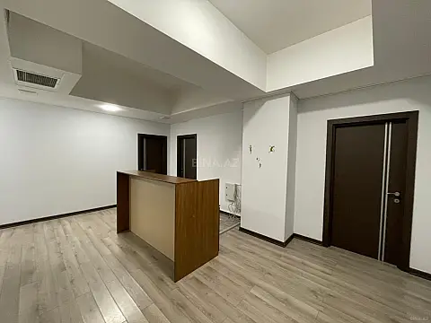 Kirayə verilir 4 otaqlı ofis 245 m²