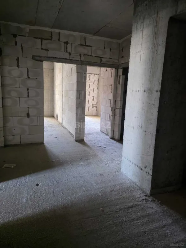 Satılır 3 otaqlı mənzil 148 m²