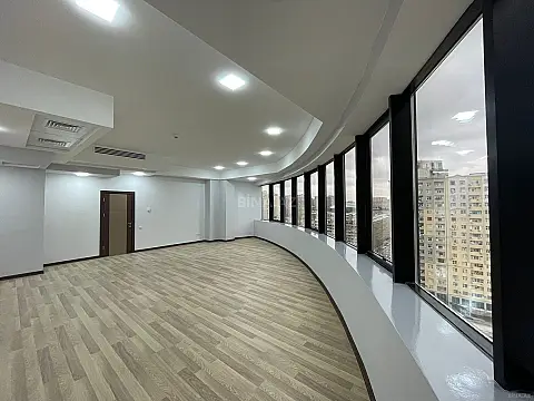 Kirayə verilir 4 otaqlı ofis 245 m²