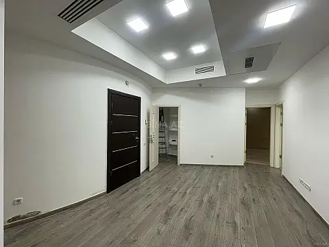 Kirayə verilir 3 otaqlı ofis 125 m²