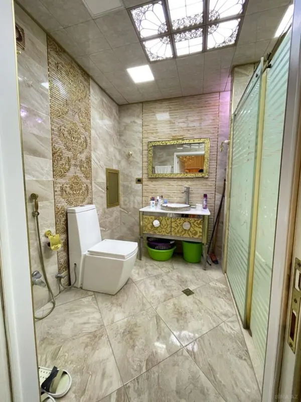 Satılır 2 otaqlı mənzil 110 m²