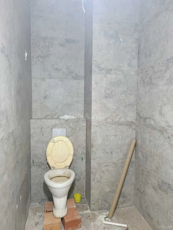 Kirayə verilir 5 otaqlı ofis 200 m²