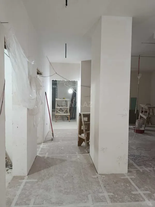 Kirayə verilir 5 otaqlı ofis 200 m²