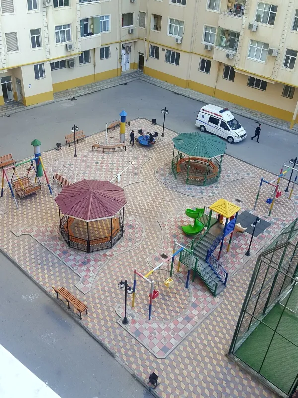 Kirayə verilir 2 otaqlı mənzil 92 m²