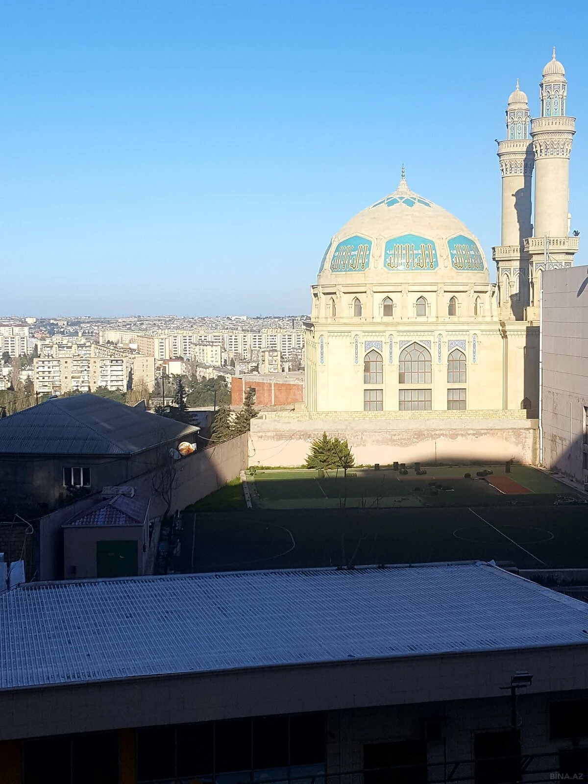 Kirayə verilir 2 otaqlı mənzil 92 m²